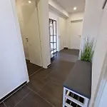 Ecocube - Balkon, 2zimmer, Waschmaschine, Gästewc, Backofen