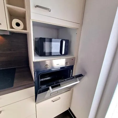 Ecocube - Balkon, 2zimmer, Waschmaschine, Gaestewc, Backofen