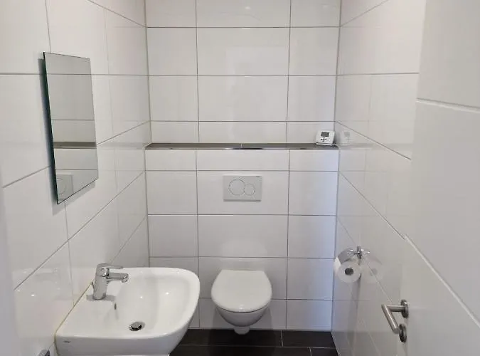 Ecocube - Balkon, 2zimmer, Waschmaschine, Gaestewc, Backofen Apartman